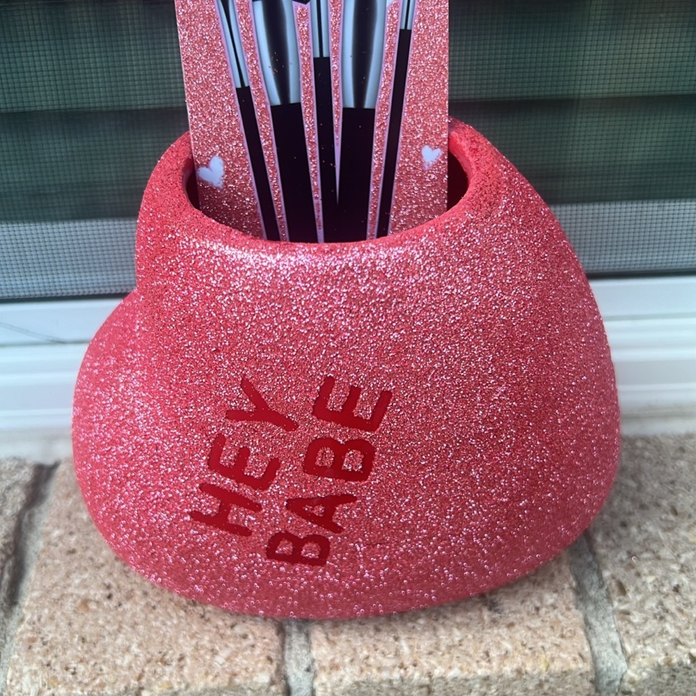 Cute💕💄pink glitter HEY BABE. BRUSH HOLDER! - Picture 4 of 16